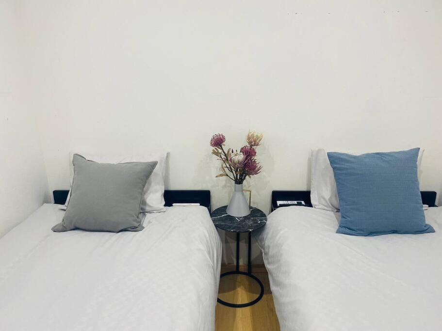 天下茶屋1階 Max 6 People 2 4 Mins To Station Near Namba! Apartment