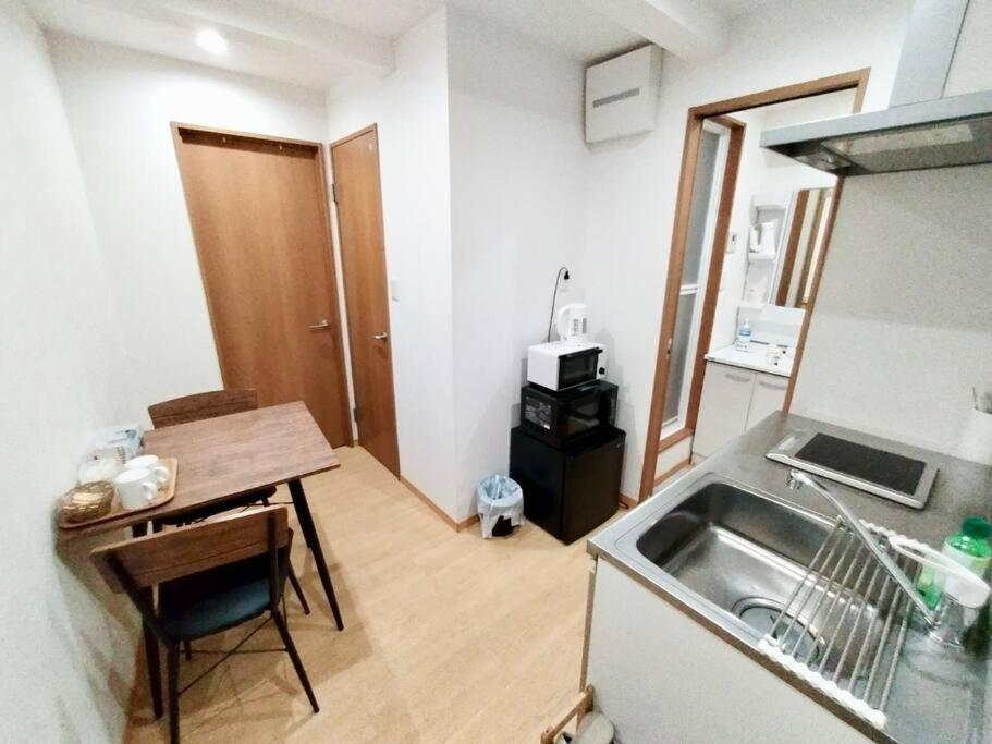 Apartment 天下茶屋1階 Max 6 People 2 4 Mins To Station Near Namba!