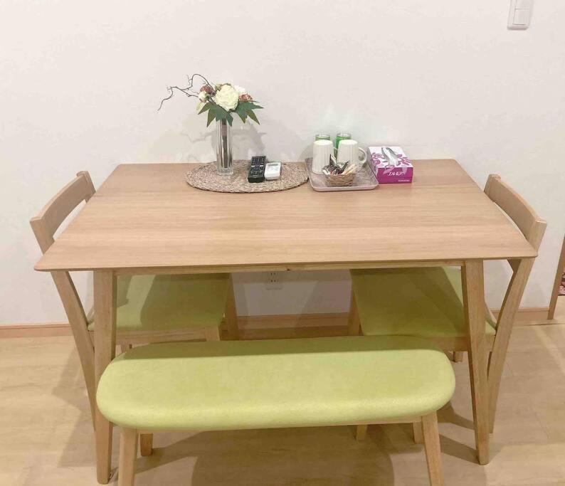 Apartment 天下茶屋1階 Max 6 People 2 4 Mins To Station Near Namba! *