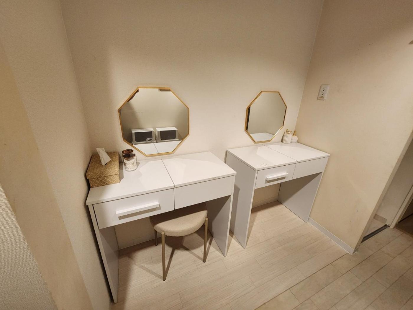 Cocone House Tengachaya 2bedroom 2shower 2toilet Type 2subways From Nanba Station Osaka