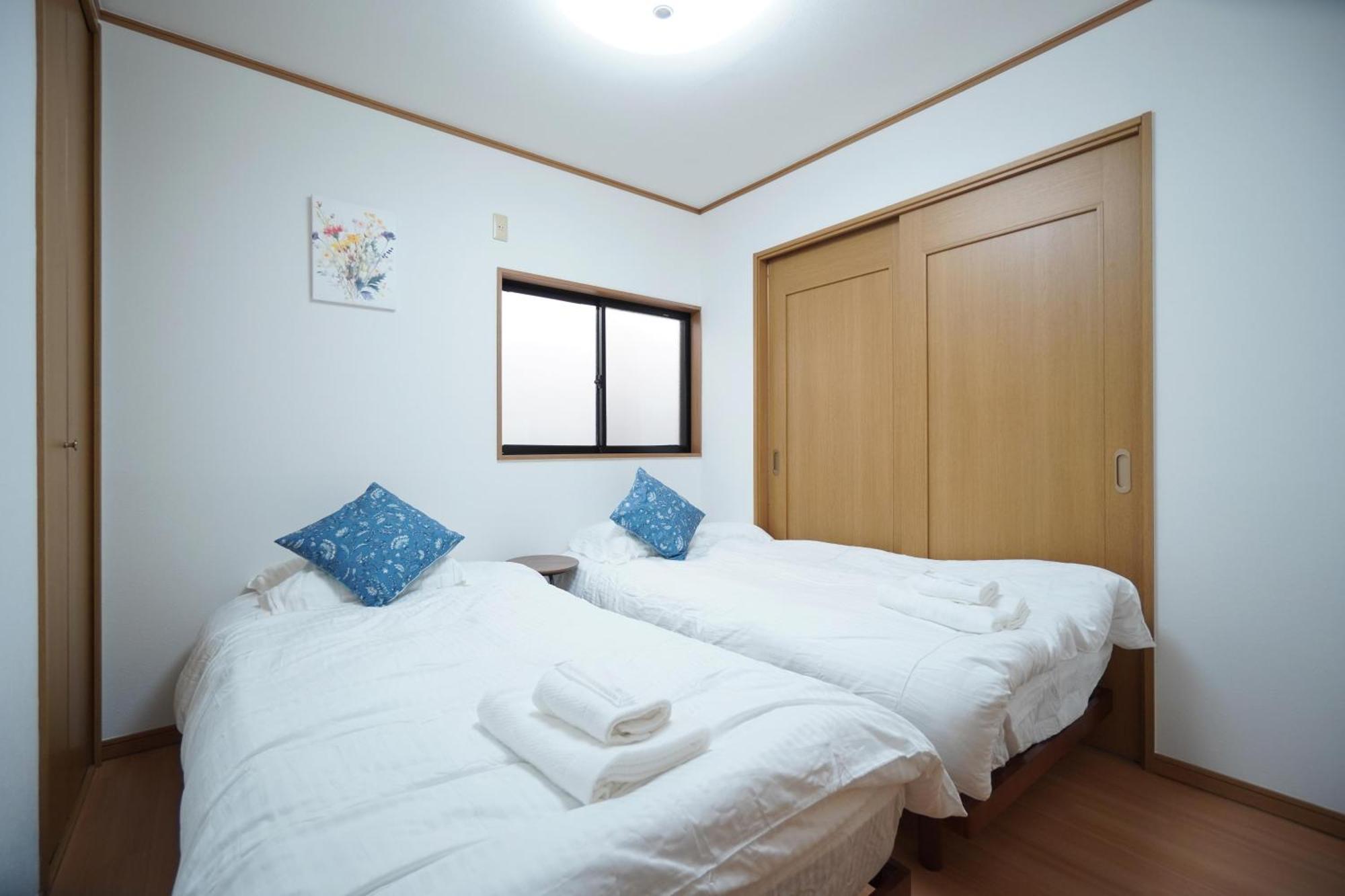 Apartment Tsuruhashi House 5bedroom *