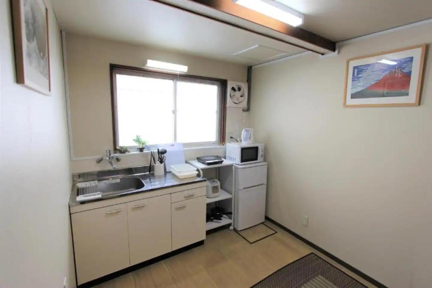 Sunrise House 桃谷 Osaka