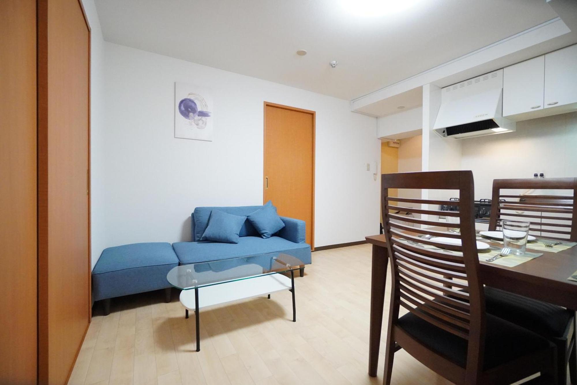 Namba Kuromon House 503 *