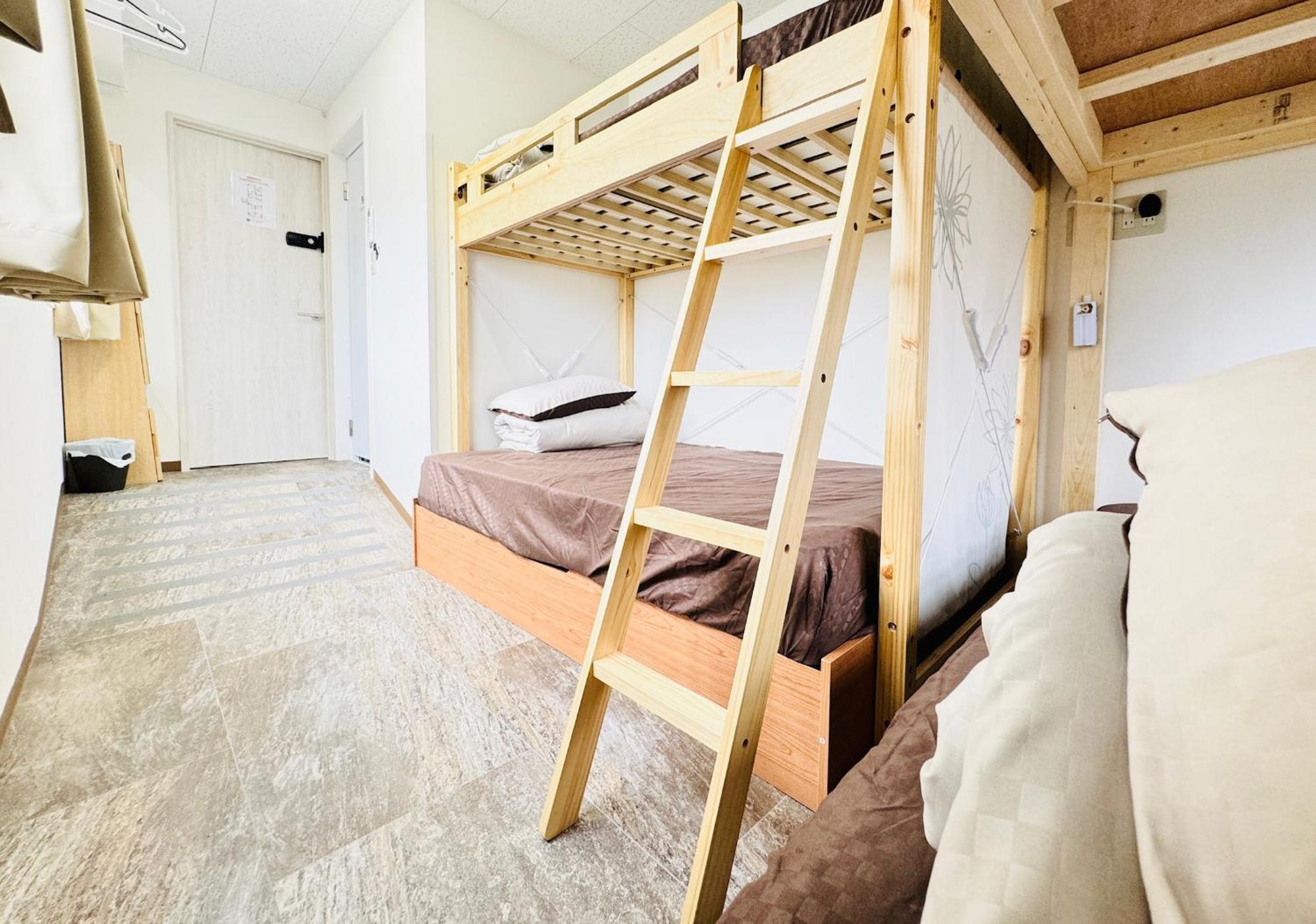 B's Five Hostel