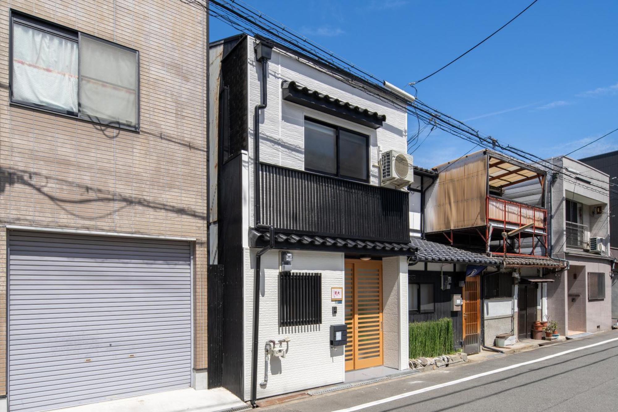 Villa 花火天下茶屋一番館天下茶屋駅徒歩4分リニューアルした落ち着きのある和風モダンな民宿 *