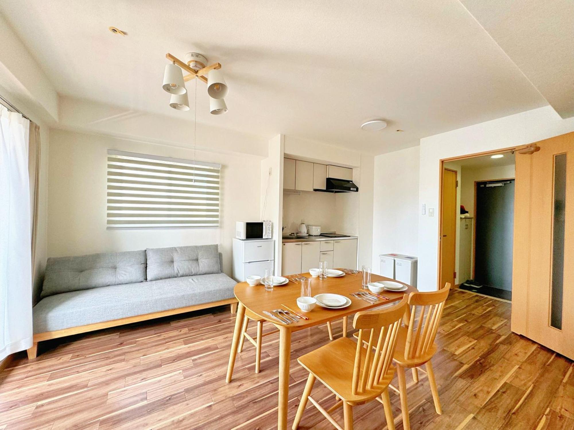 Apartamento クリスタルコート難波 *