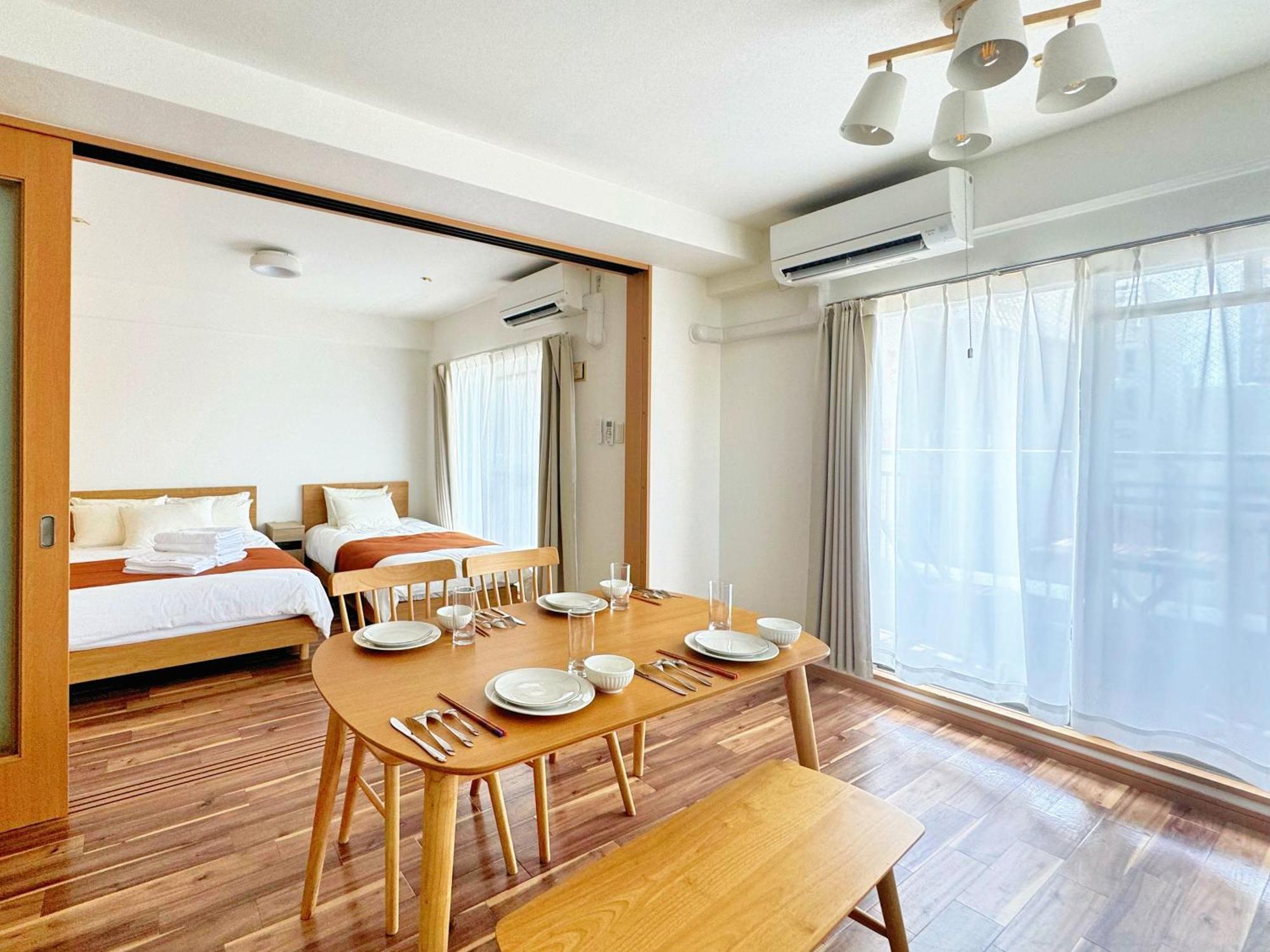 クリスタルコート難波 Apartamento