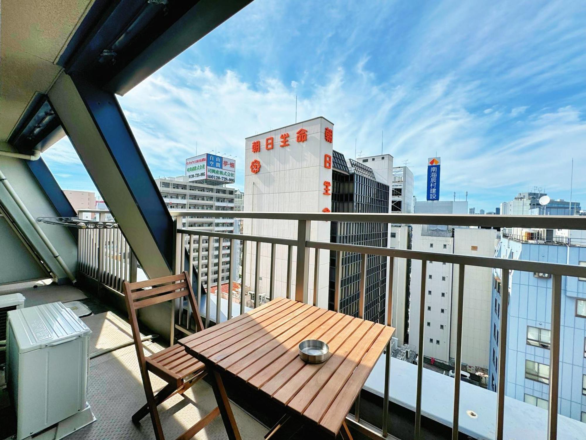 Apartamento クリスタルコート難波 Osaka
