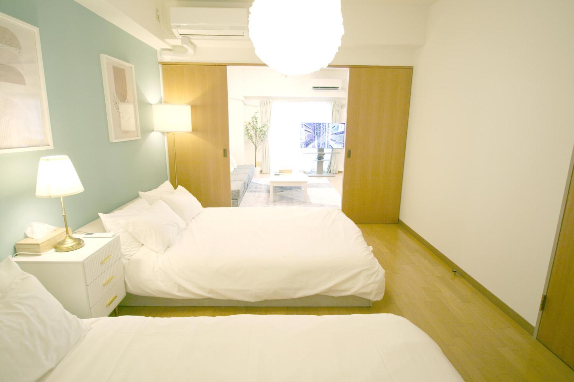 大阪中心街 道頓堀徒歩10分!!! 日本橋駅 徒歩10分 ホテルリネン使用 702 Apartment