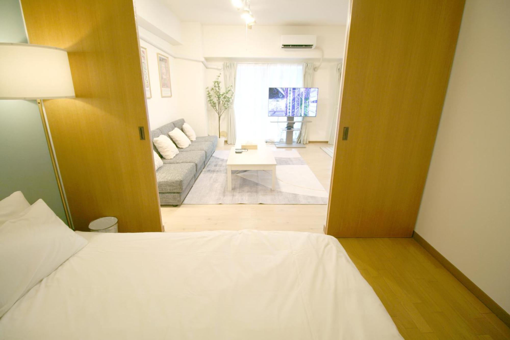 Apartment 大阪中心街 道頓堀徒歩10分!!! 日本橋駅 徒歩10分 ホテルリネン使用 702 *