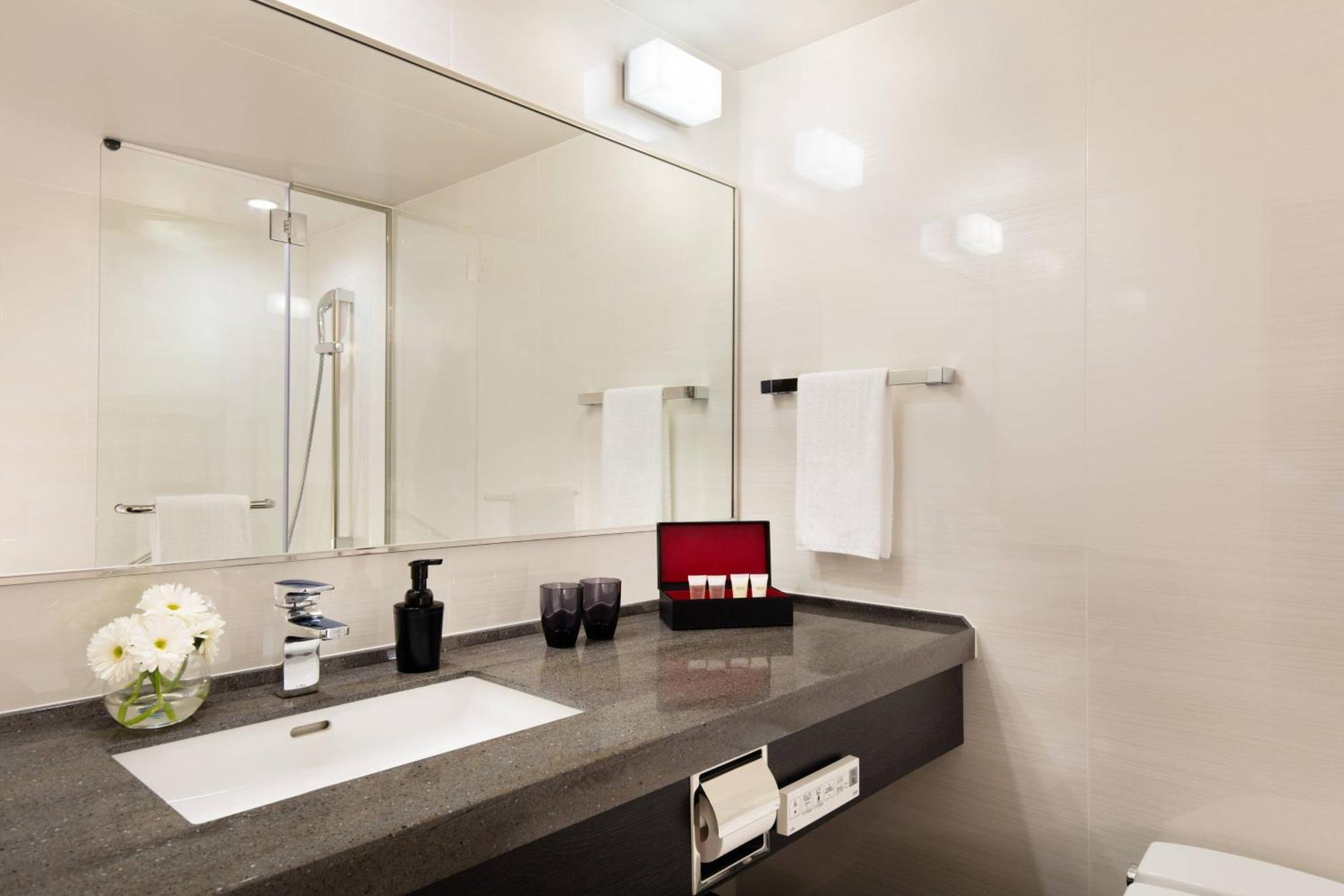 Hotel Courtyard By Marriott Shin-osaka Station Osaka
