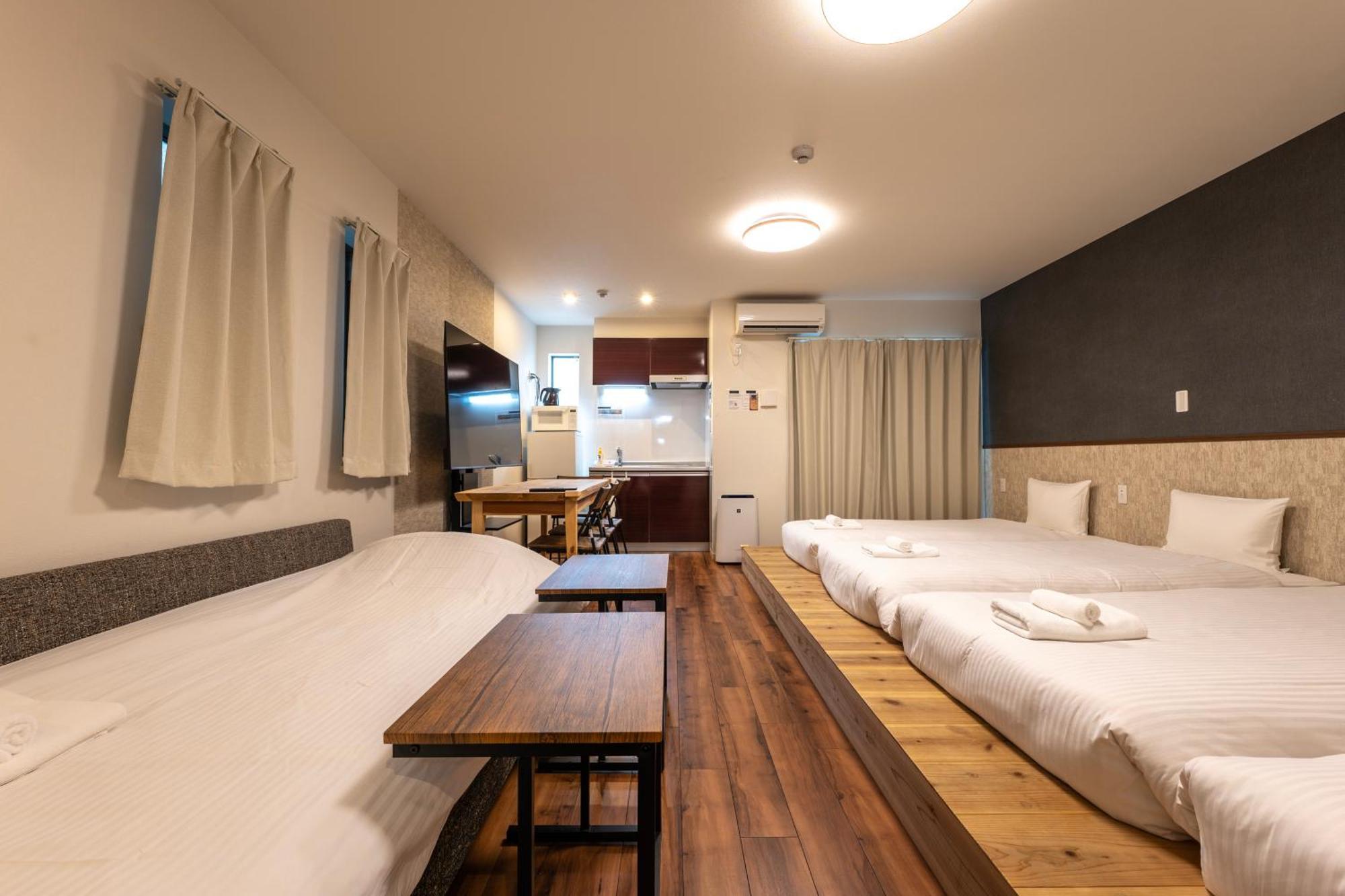 E-stay Namba Aparthotel 2*