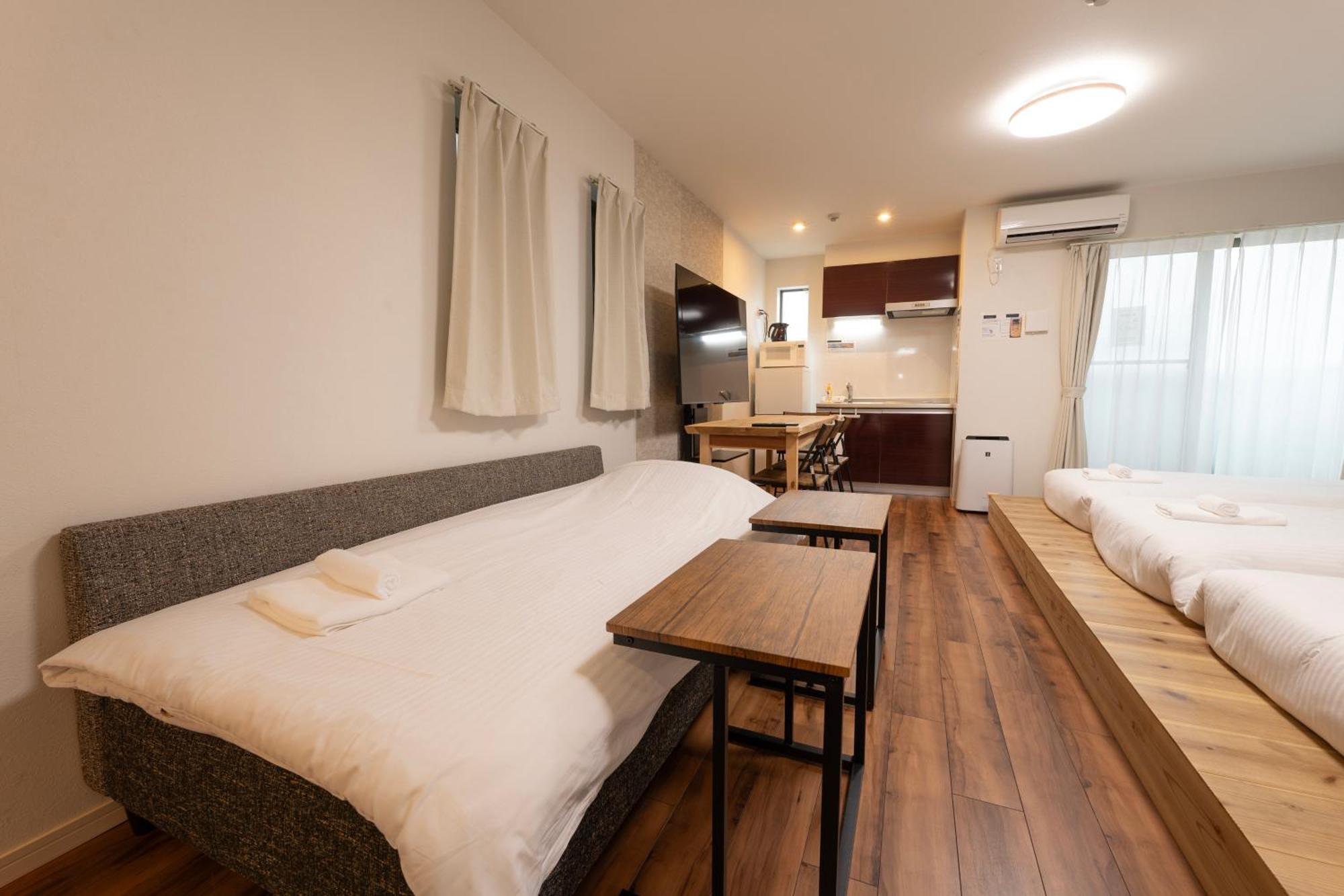 E-stay Namba Aparthotel 2*