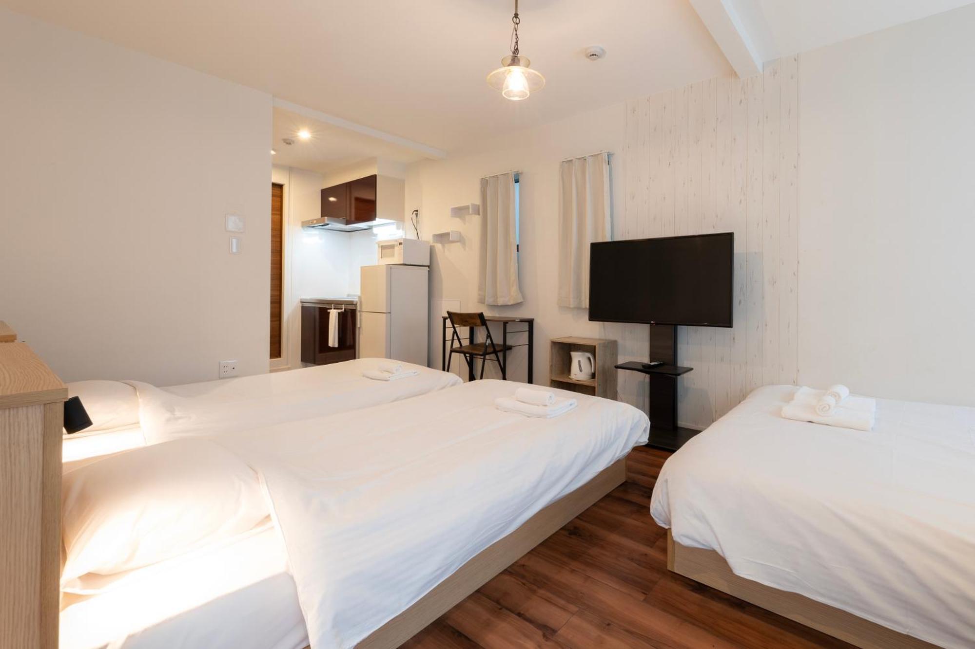 E-stay Namba Aparthotel