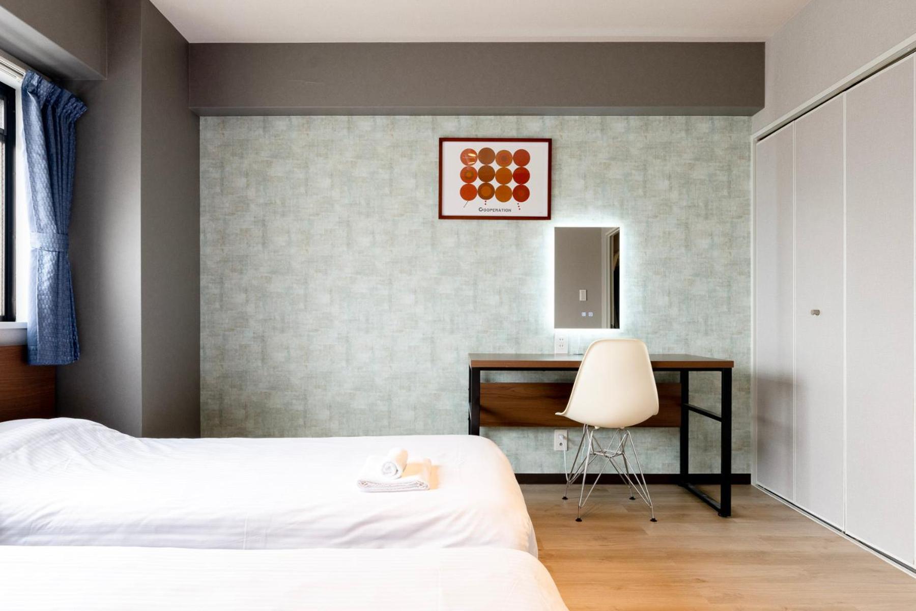 E-stay Namba Aparthotel 2*