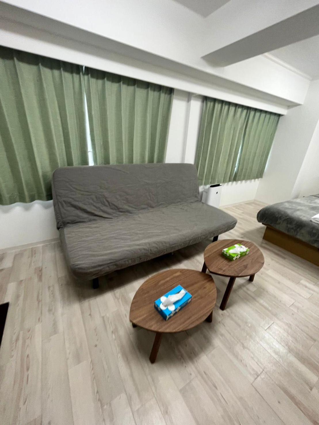 Guest house Shinosaka Jr 30s, Umeda 6min, Kyoto 25min, Direct To Kansai Airport 關西空港直達, Early Check In