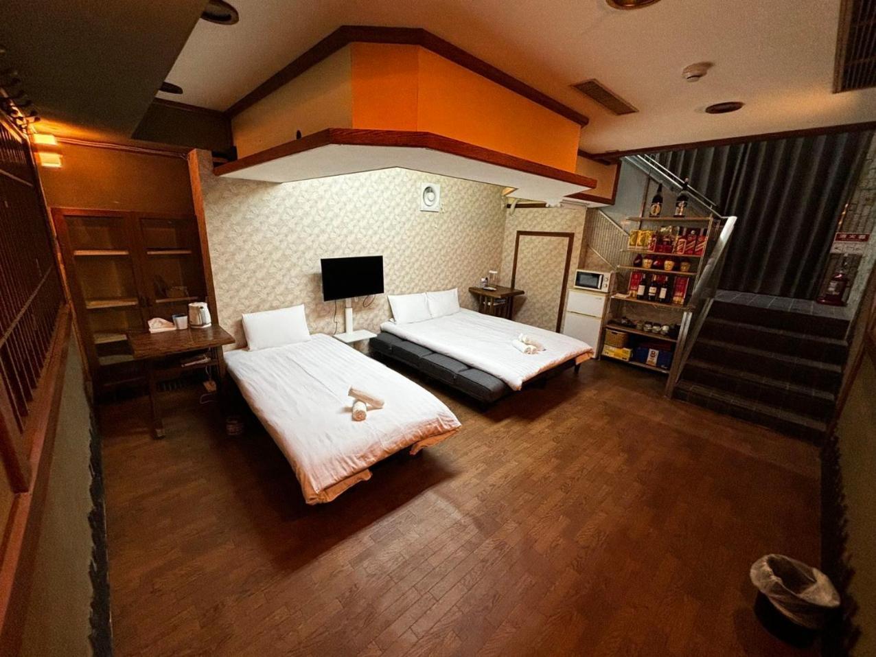 Aparthotel 天满桥 #有电梯 #步行大阪城 #赏樱花必打卡点 #直达梅田 京都 #多浴室多厕所非常适合家庭客人入住 #免费wifi *