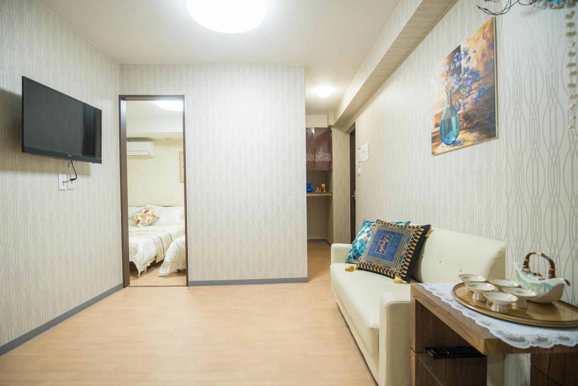 Apartment 共享露台日本橋駅步行3分钟道顿堀市中心三室一厅公寓房302房间 *