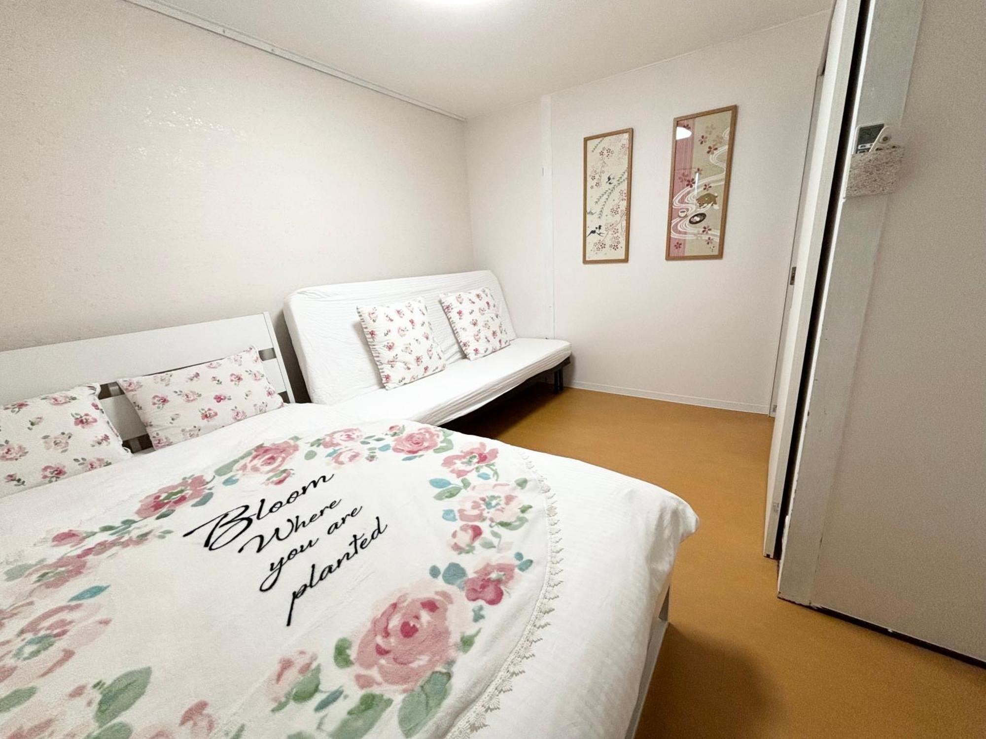 Hiyamagu Namba: Cozy 3-room Near Kuromon Market Apartment Osaka