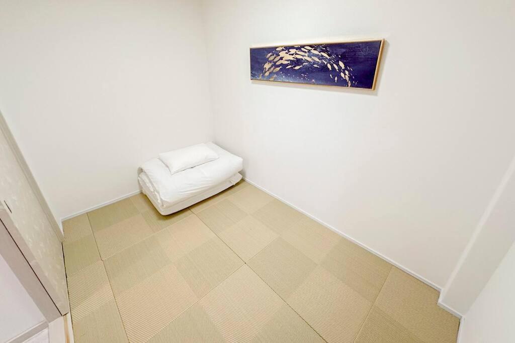 難波 梅田までアクセス良好 3階建ての一軒家を貸切 3寝室あり 最大7名様宿泊可能