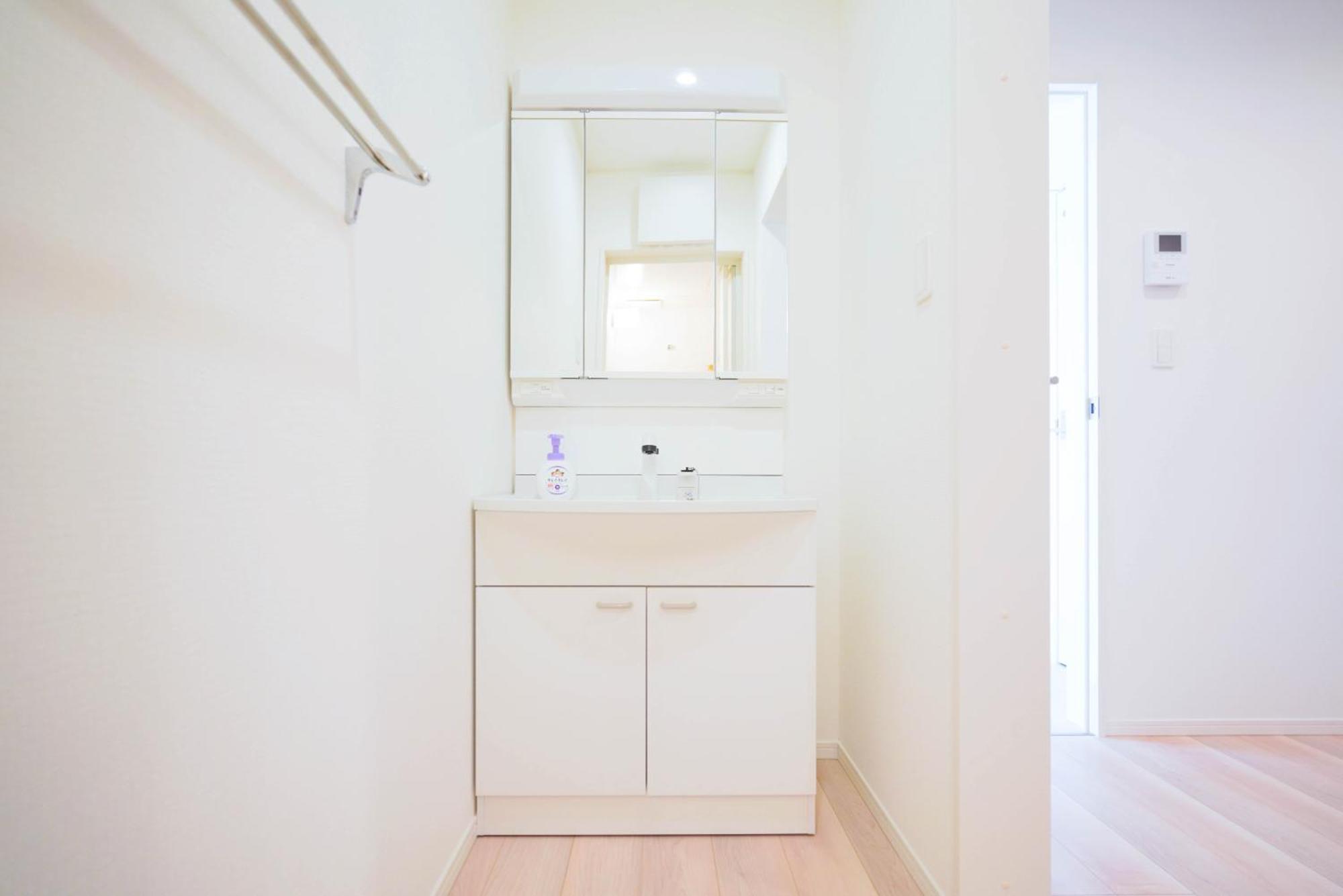 White Color New Design 5ppl Funny Play House 2ldk * Osaka