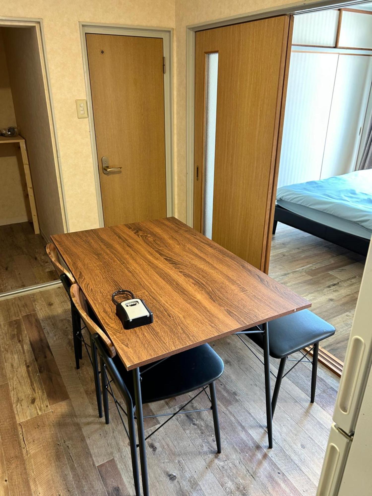 Two Devided With Two Large Beds Close To Nipponbashi * Osaka