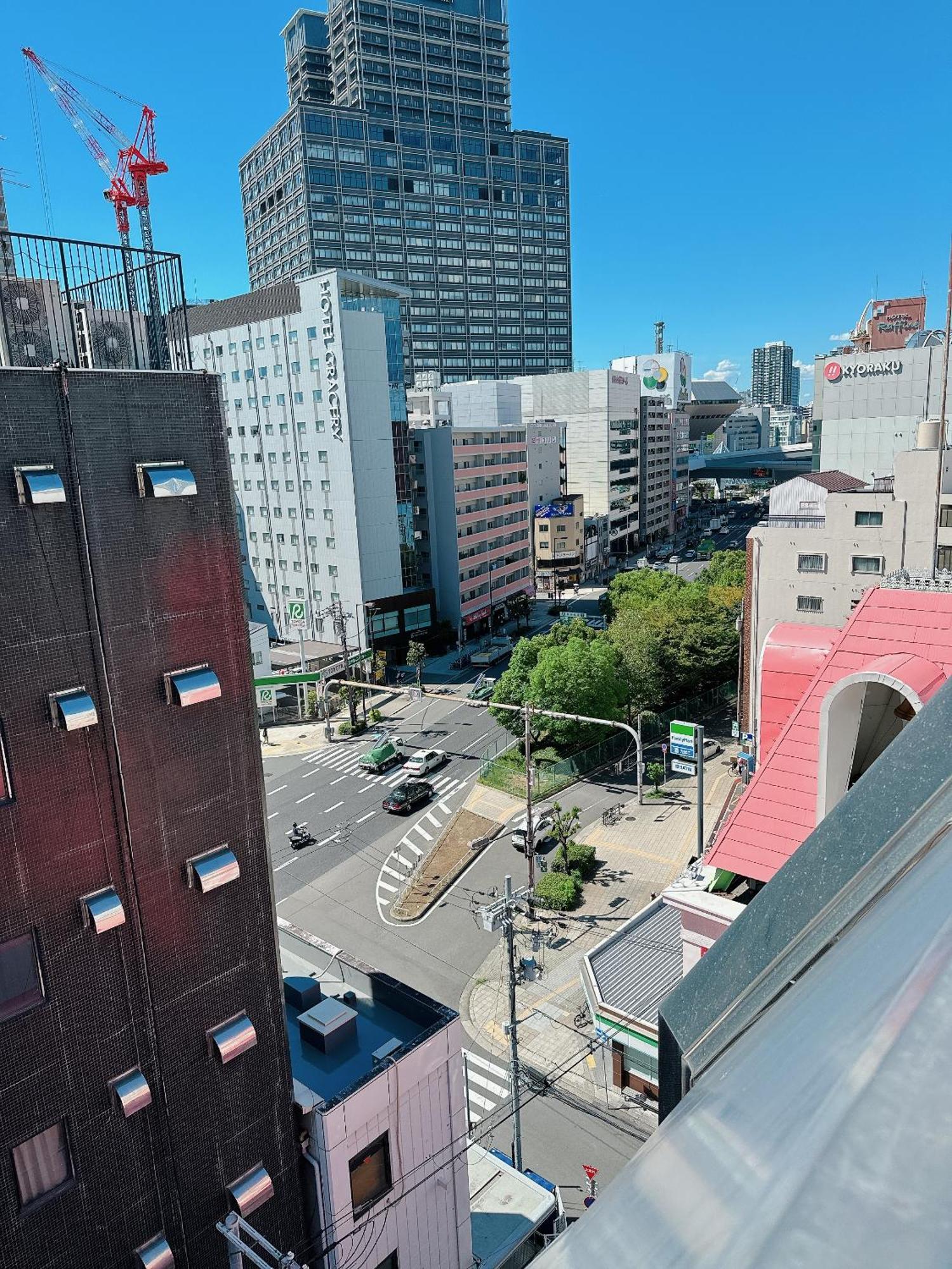 Apartment 難波民泊801号室
