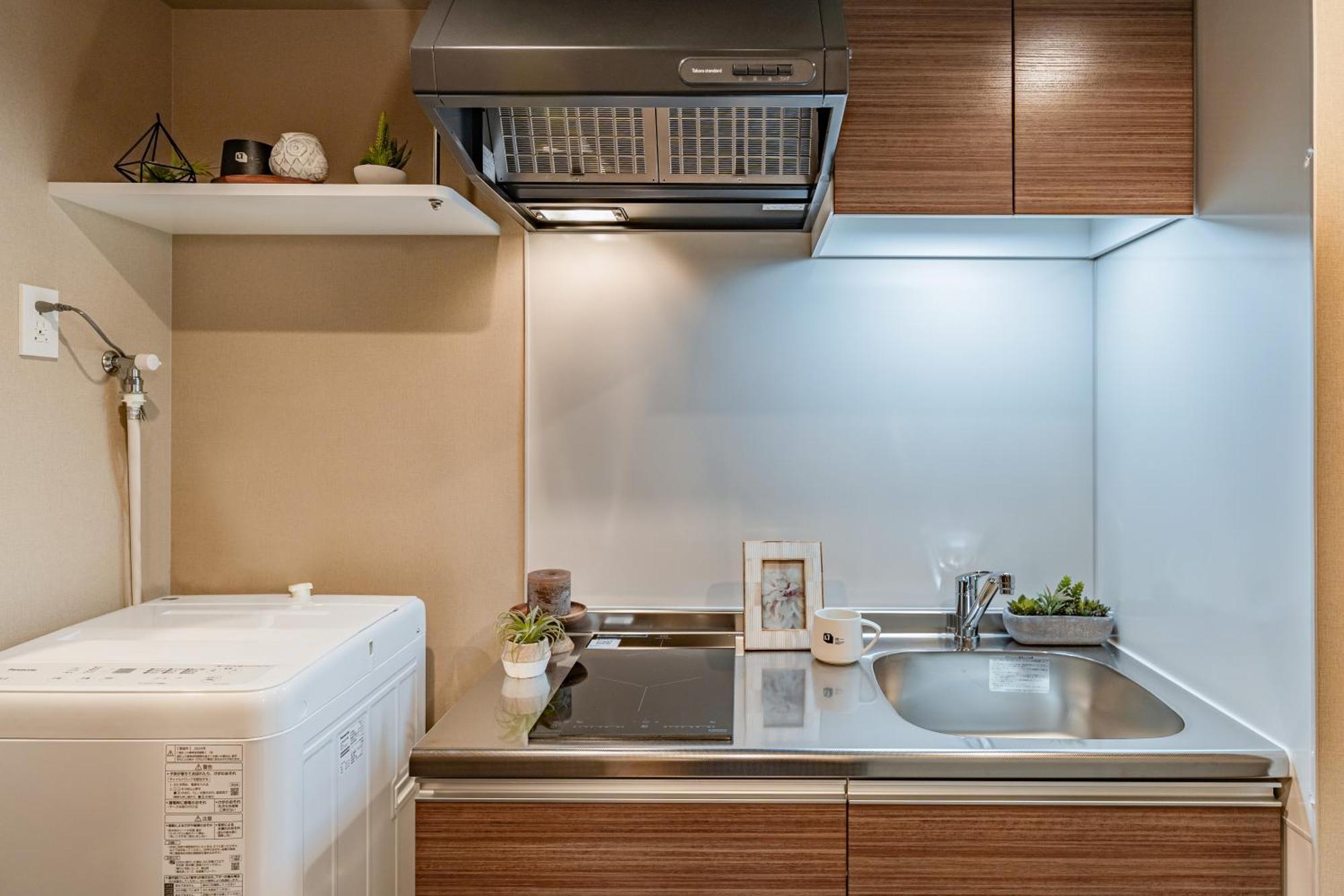 11 Tsutenkaku Apartment