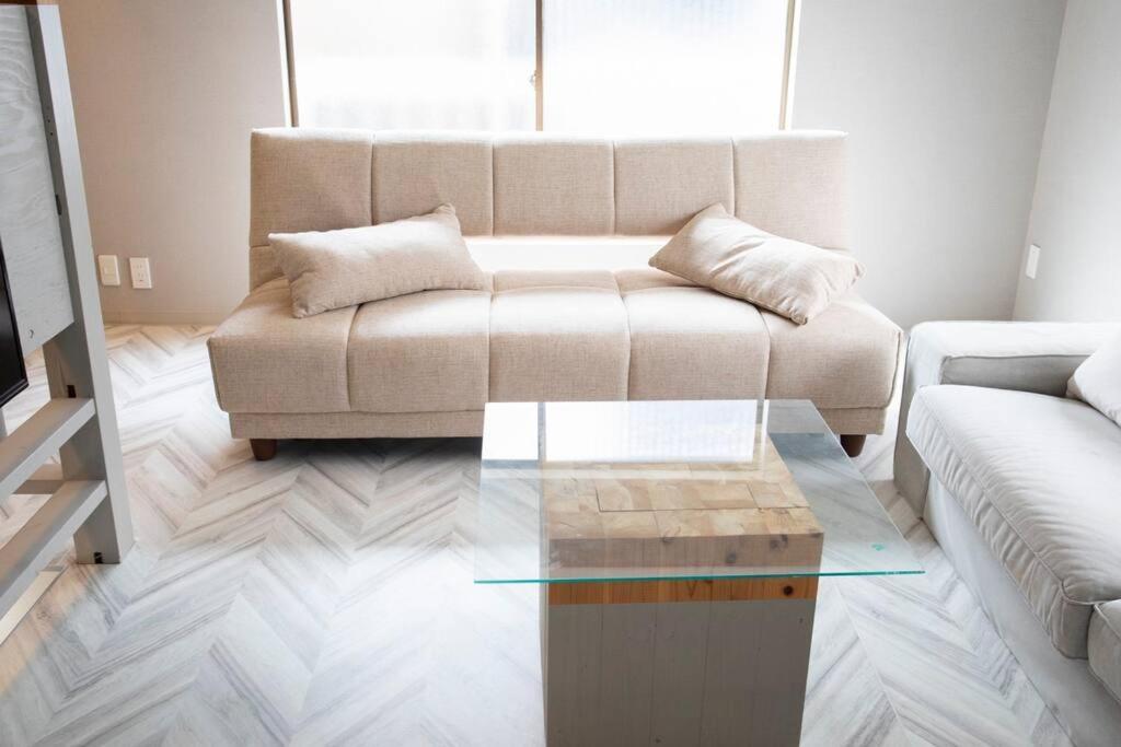 Villa 西九条 Guest House! Usjまで電車で5分!西九条駅徒歩3分!最大10人宿泊可能!デザイナーズハウス!2階建て一軒家貸切 Osaka