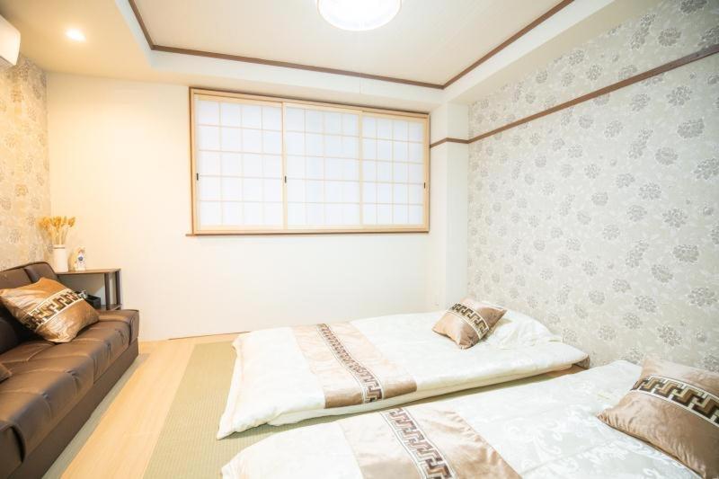 日本橋车站7号出口零距离三室一厅日式电梯公寓房道顿堀黑门市场徒步2分钟 Apartment