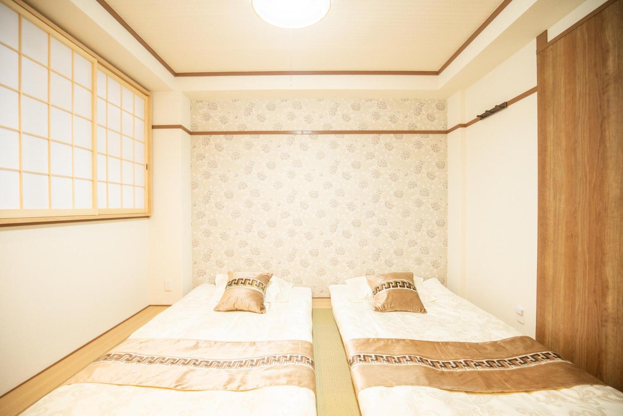 Apartment 日本橋车站7号出口零距离三室一厅日式电梯公寓房道顿堀黑门市场徒步2分钟