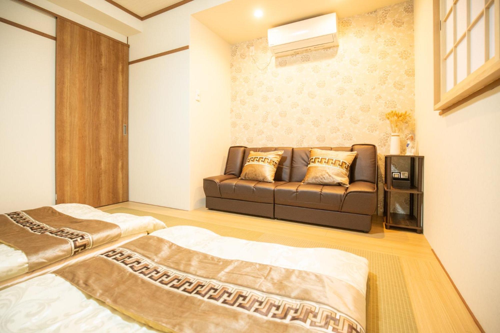 Apartment 日本橋车站7号出口零距离三室一厅日式电梯公寓房道顿堀黑门市场徒步2分钟