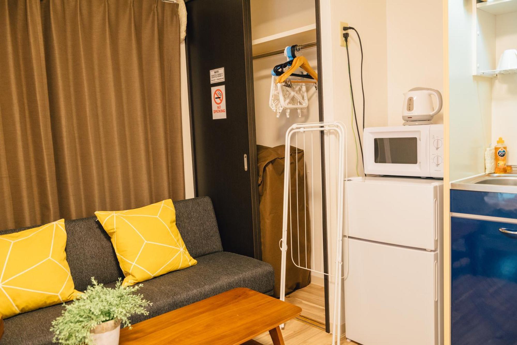 Royal Heights Sakuragawa Apartment *