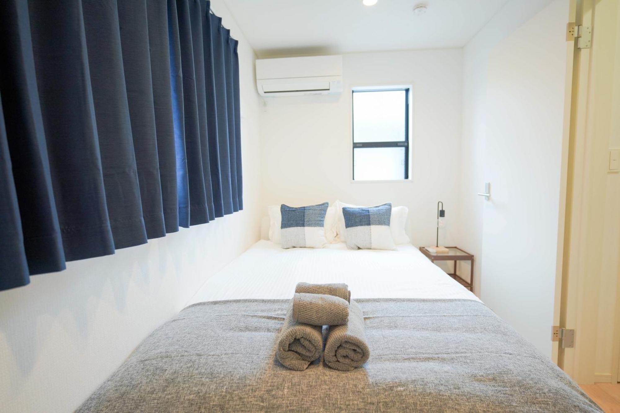 Apartment White Color New Design 5ppl Funny Play House 2ldk