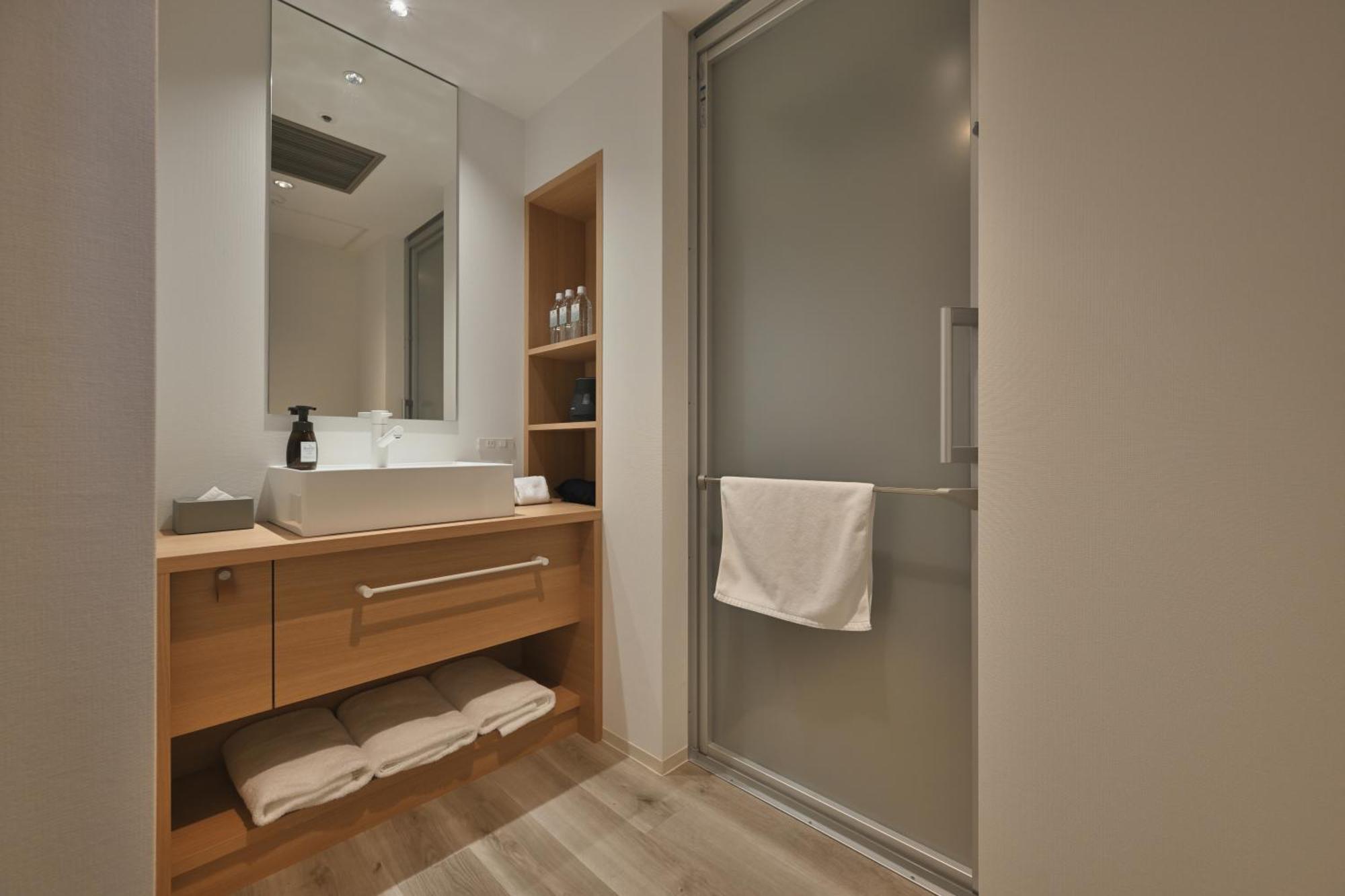 Smart Yodoyabashi Hotel 3*
