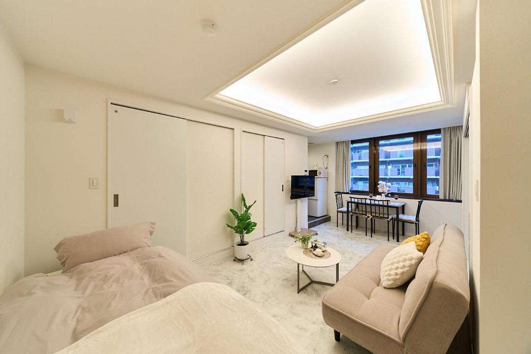 Apartment 7-minute Walk From Matsuya-machi Station! 402 Osaka