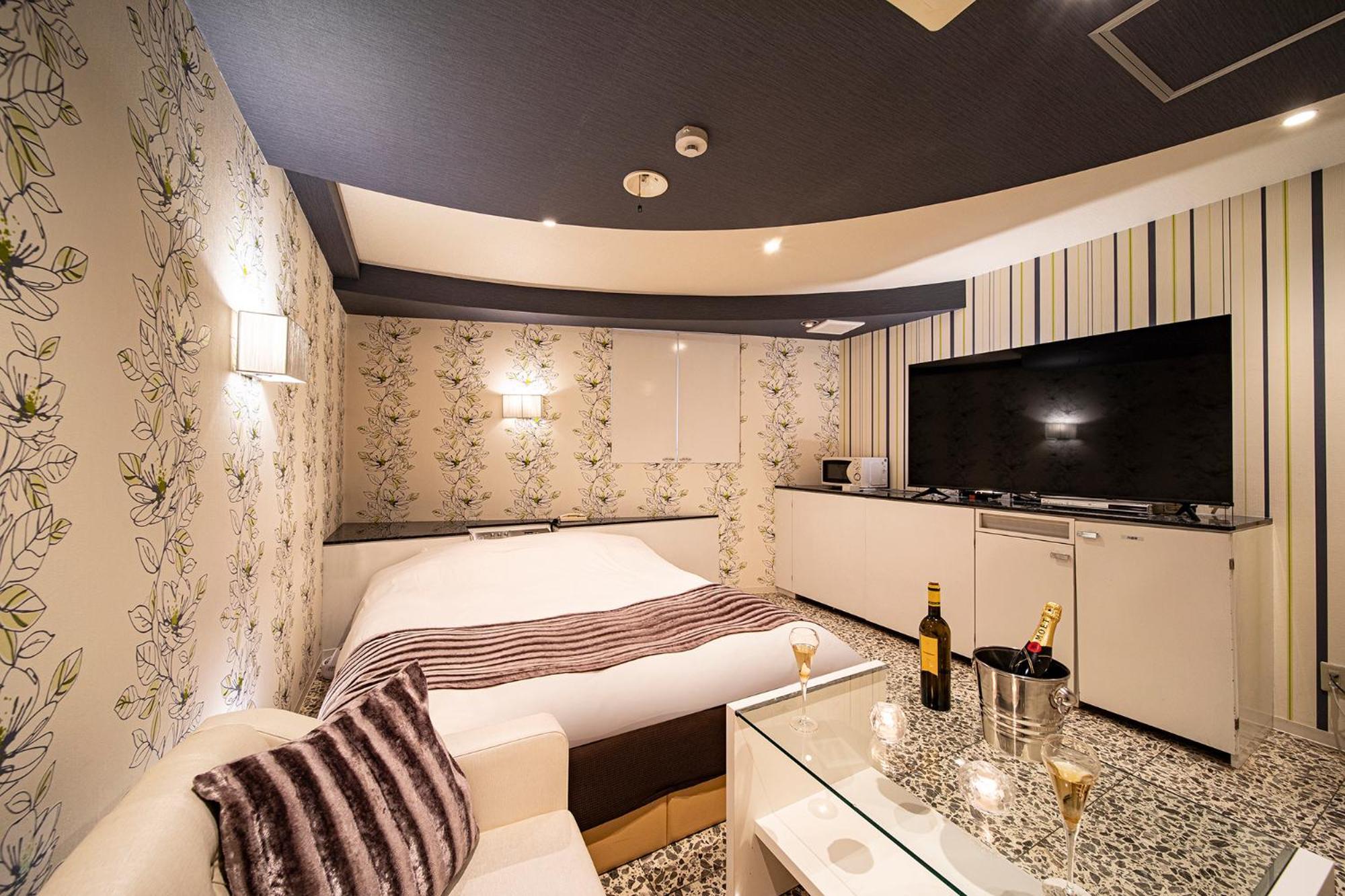 Love hotel Towers - Adult Only - 3*