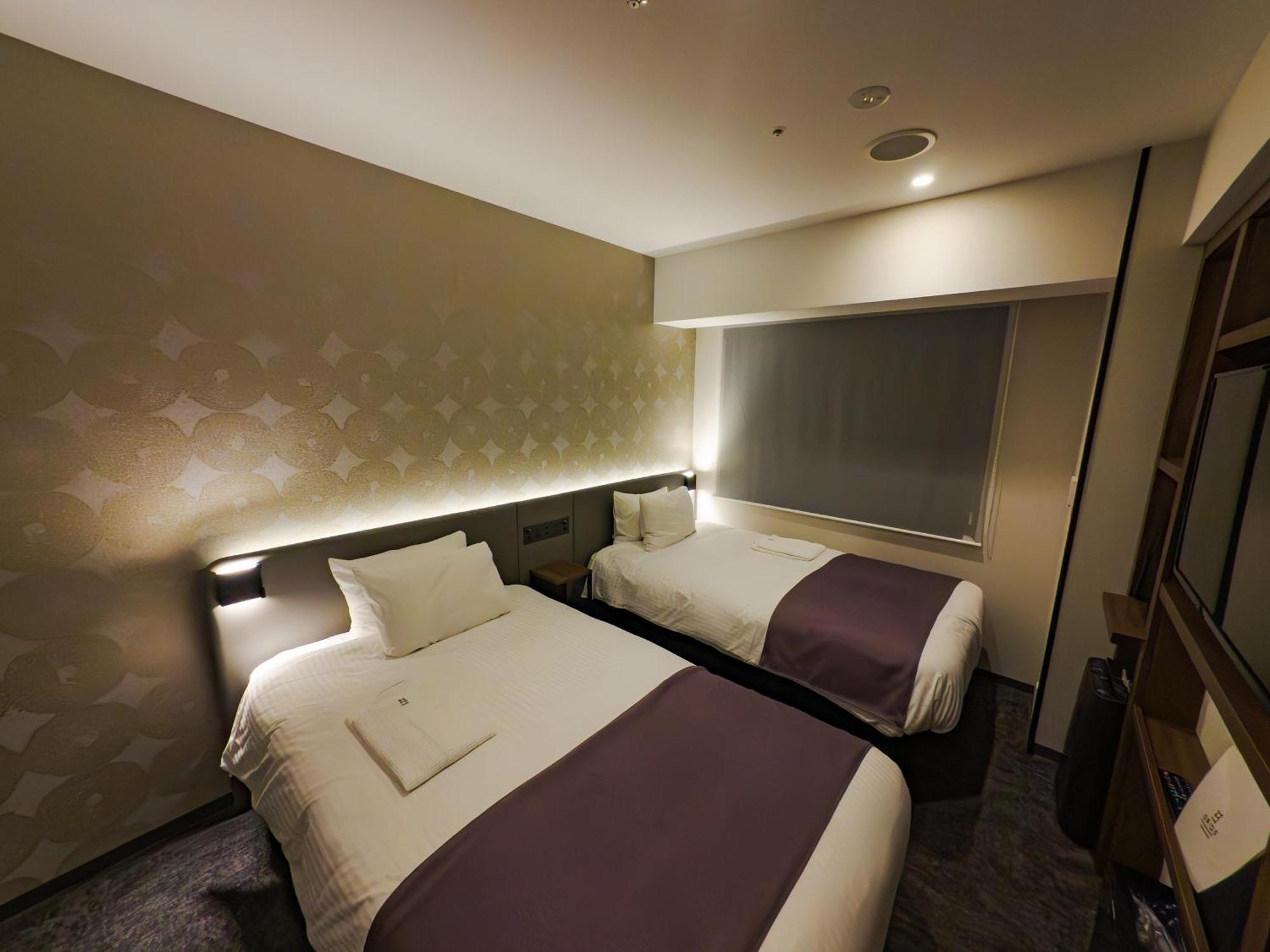 Grids Premium Namba 4*