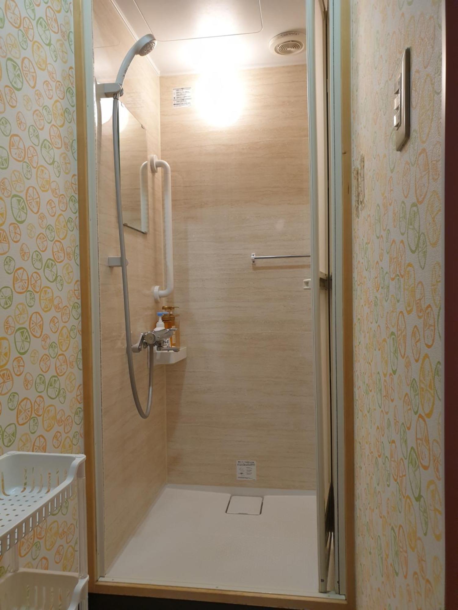 Apartment Private House Yoursとなり *