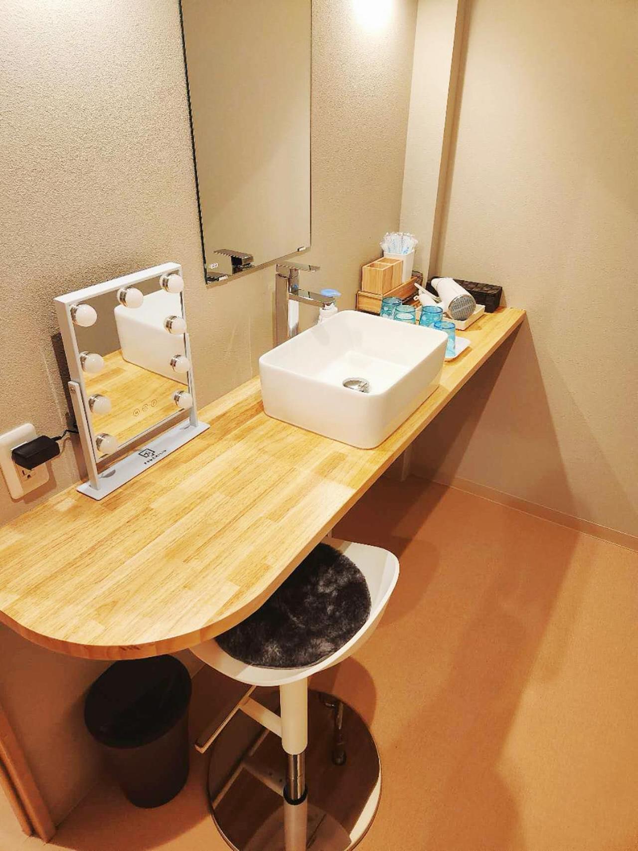 Tamatsukan 玉津館, Namba 6 Mins, Nihonbashi 4 Mins ,nara 30 Mins, Kansai Airport 關西空港 57 Mins, Walk Jr Tsuruhashi 7 Mins, Universal 37 分, Early Check In Guest house *