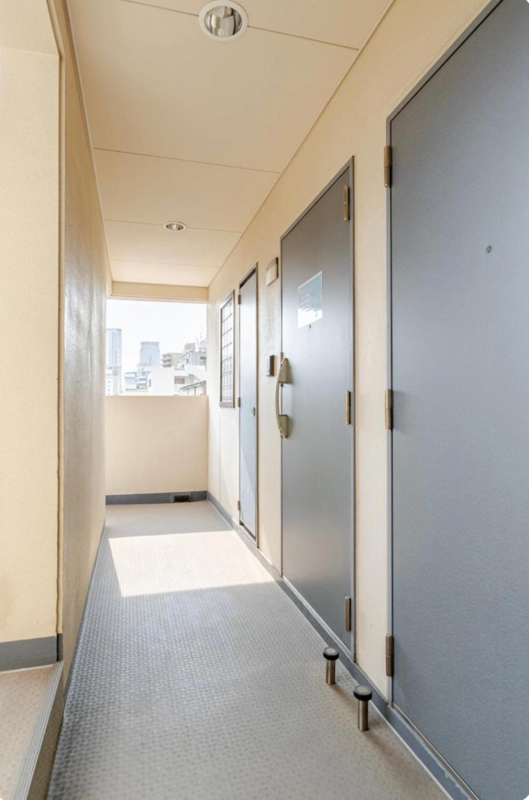 天神桥筋六丁目站 1 分钟 一趟电车可达梅田难波心斋桥道顿堀日本桥吃饭购物便利 Apartment Osaka
