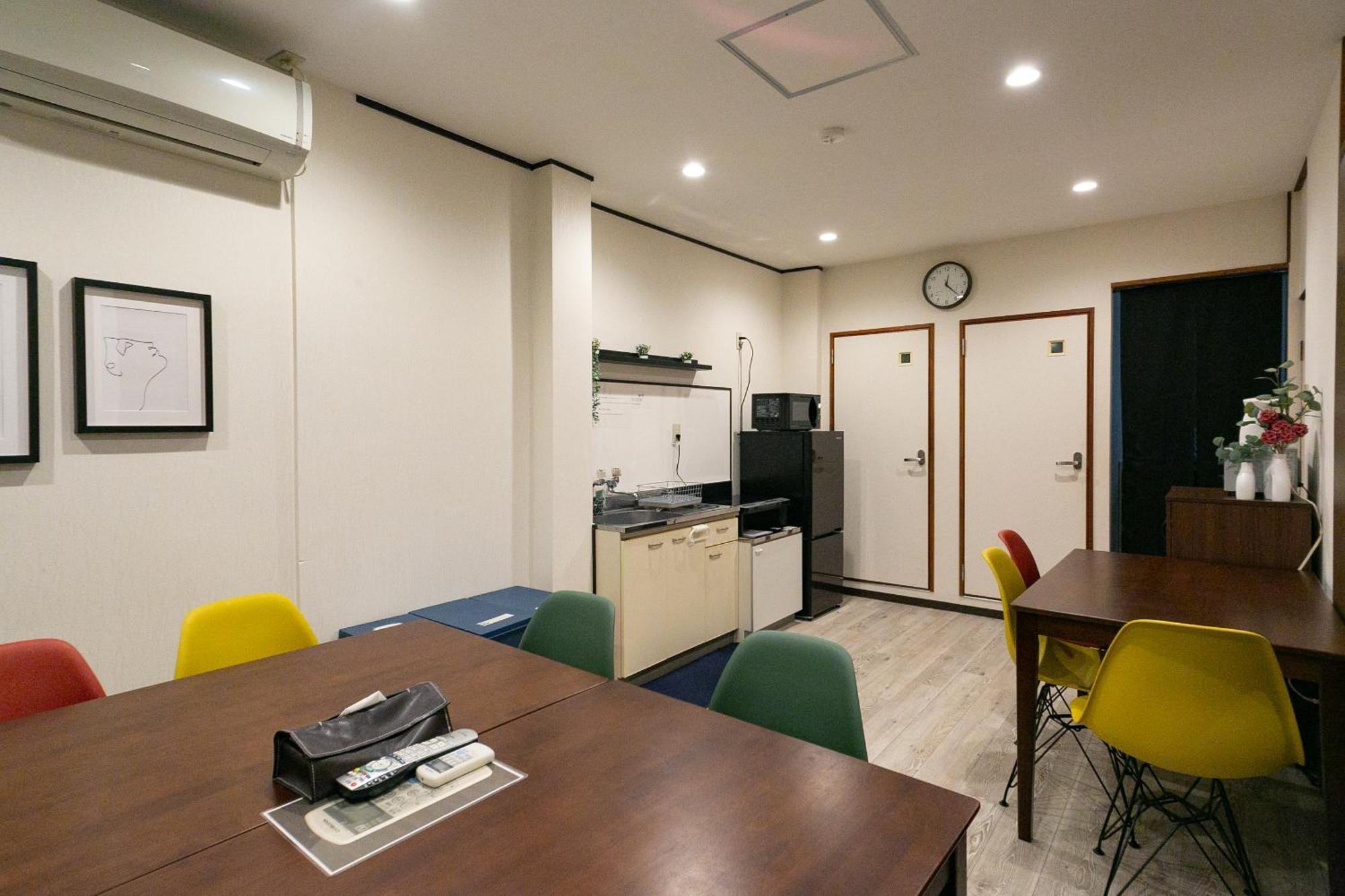 Apartment 最大16名の広々ステイ新今宮駅4分動物園前駅すぐ大阪観光に超便利 Osaka