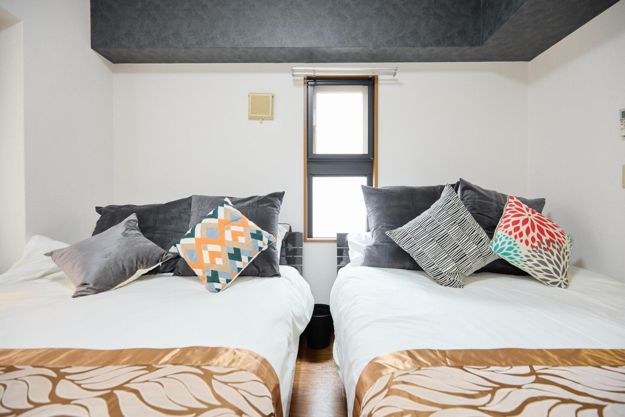 Groundcourt Namba: For Large Groups Apartment *
