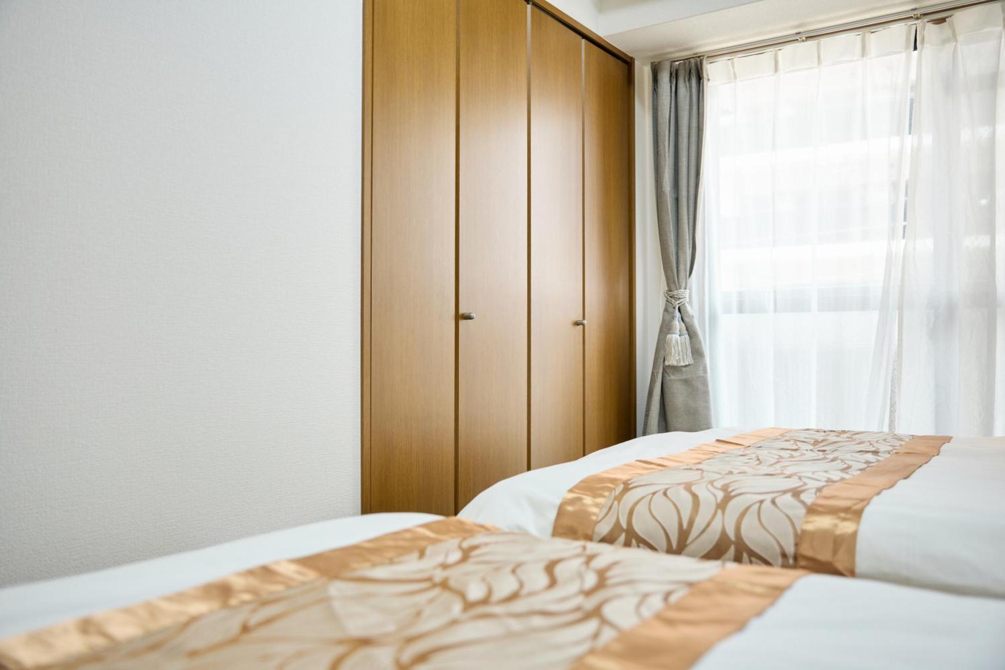 Groundcourt Namba: For Large Groups Apartment