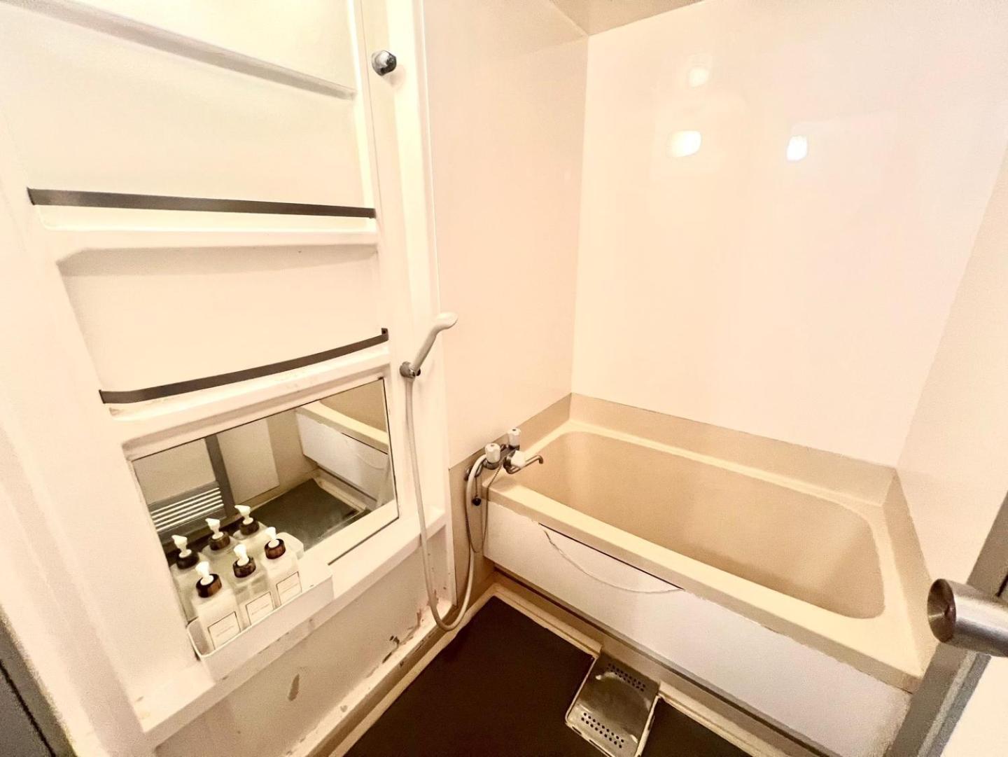 Apartment 9人可能/難波駅一駅/40m2/ Gran303 *