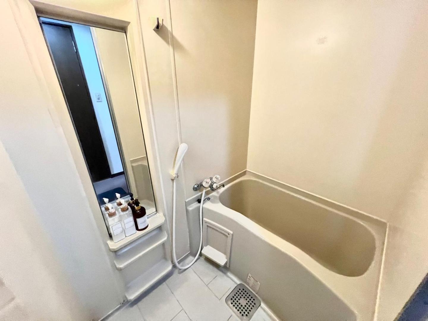 Apartment 6人可能/大黒町駅徒歩3分/難波駅徒歩10分 Royal907
