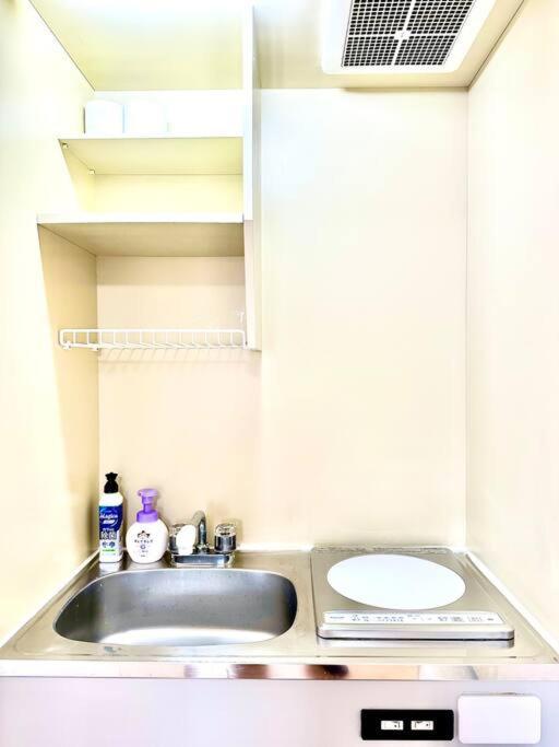 Apartment 301号室駅2分格安和室民泊専用ミニキッチンとバスルーム付きアクセス抜群