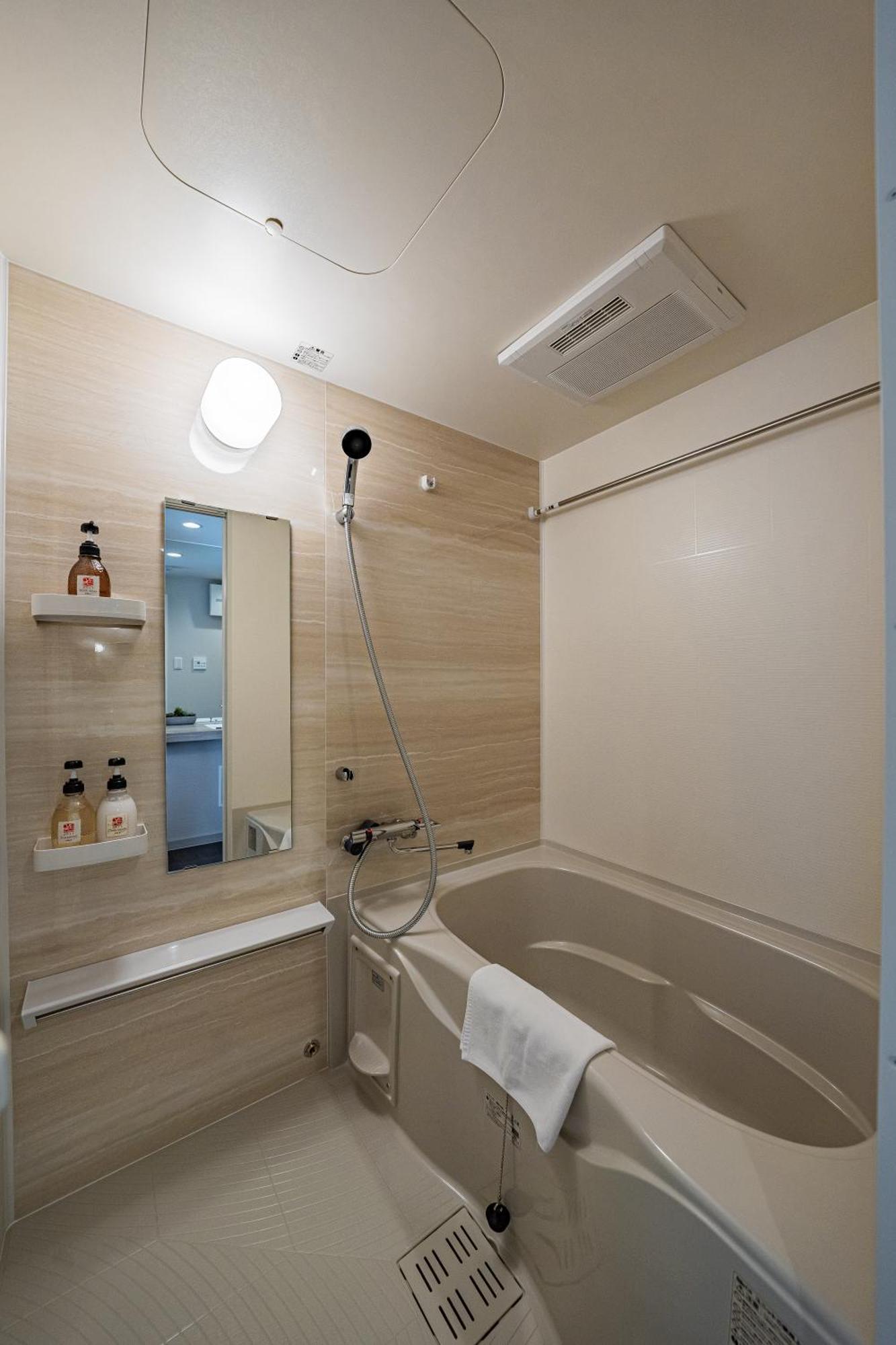 11 Namba Minami Shin-imamiya Ii Apartment