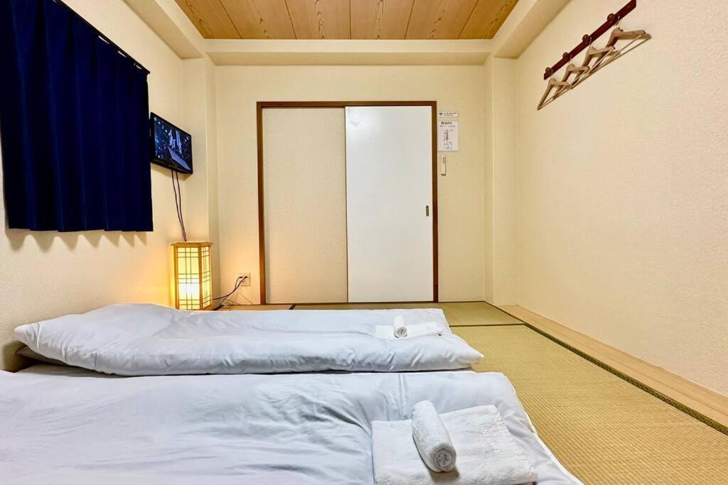 201号室花園町,萩之茶屋駅步行2分専用バスルームアクセス便利 Apartment