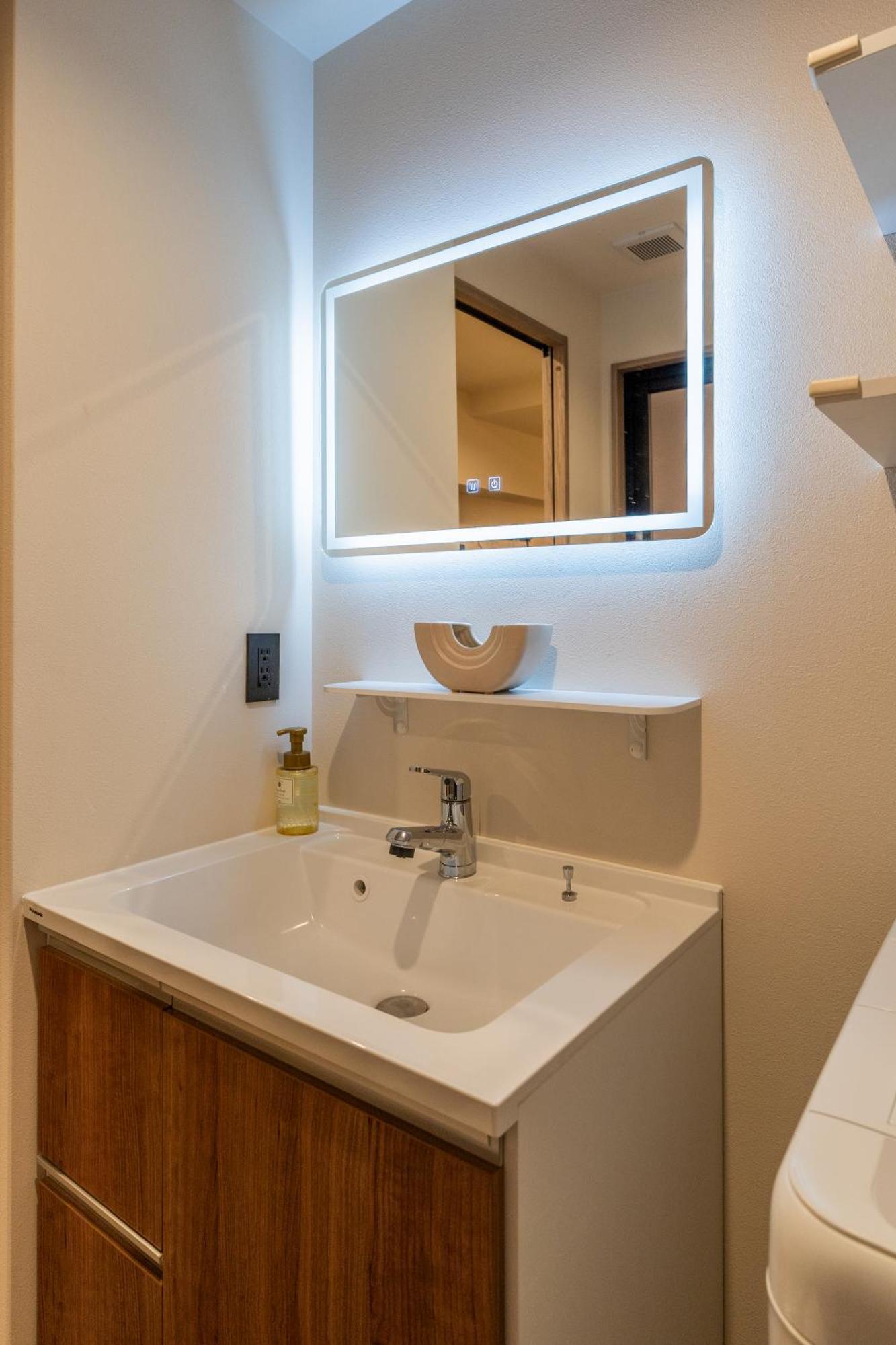 Lite House Shinsaibashi Iv Guest house